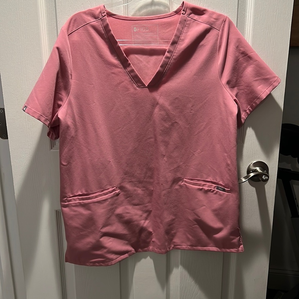 Figs scrub set like new